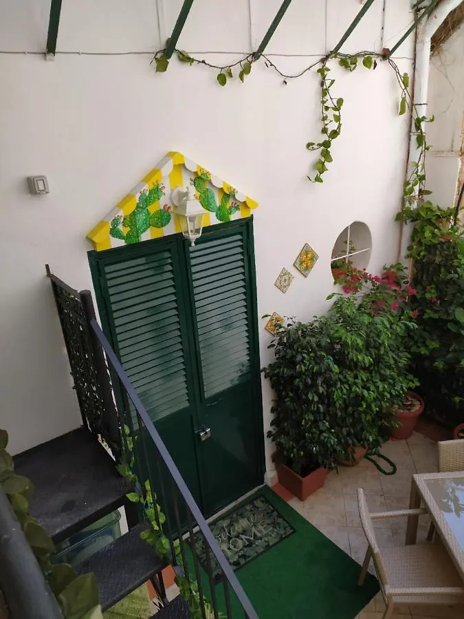 Casa Sicana Palermo 0*,